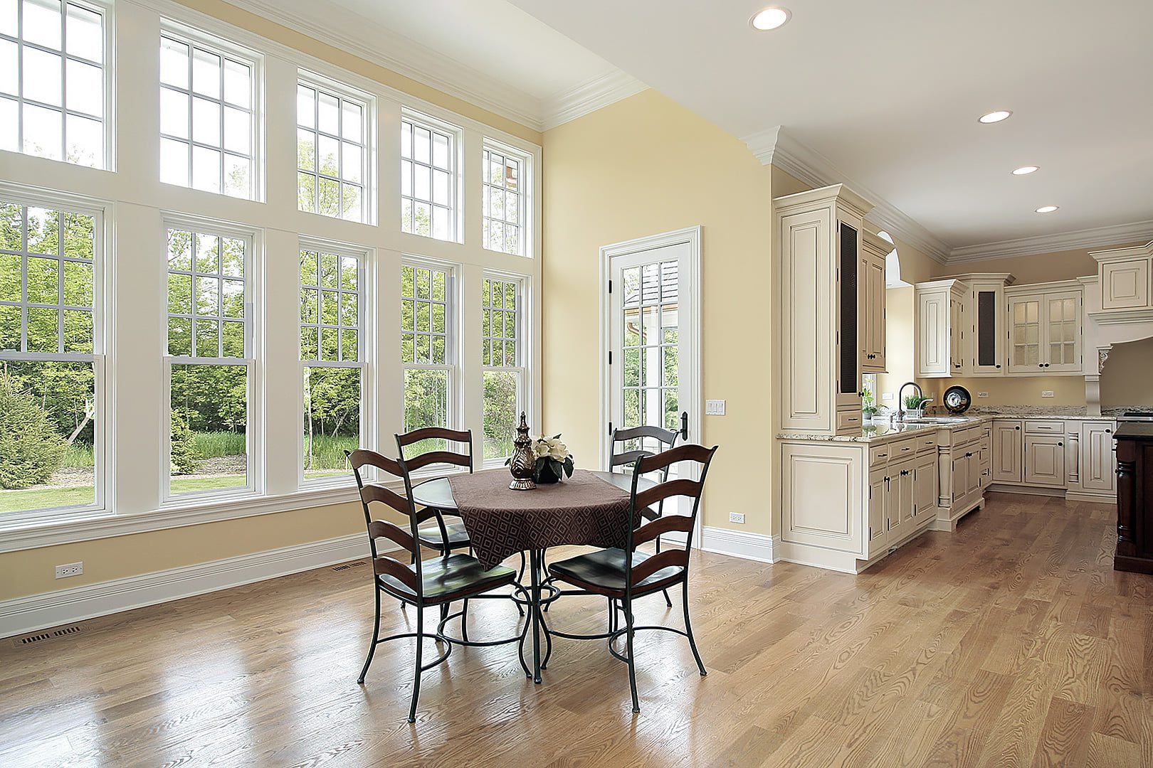 What to Choose – Repair Or Replacement of Cracked Double Pane Window Glass?